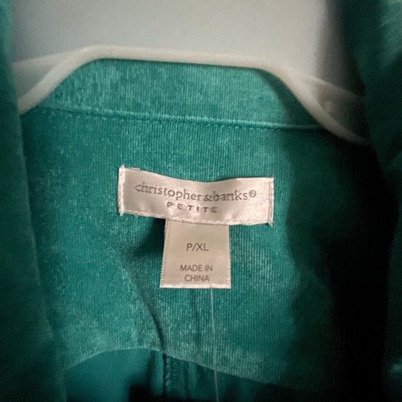 Brand new never worn. Tag still on jacket. - Picture 4 of 4